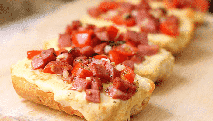 Brusqueta de Linguiça no Forno