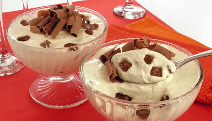 Mousse de Leite Ninho Com Gotas de Chocolate