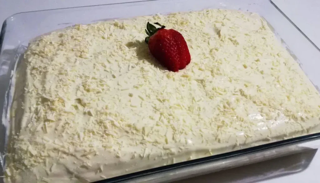 Bolo de Leite Ninho Com Morango